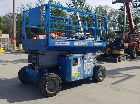 Used 2012 Genie GS-2669 RT Scissor Lift For Sale in Sanford, FL ...