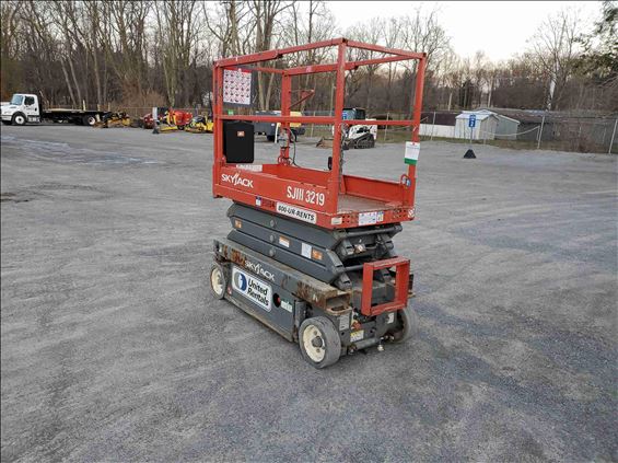 2015 Skyjack SJIII3219 Scissor Lift