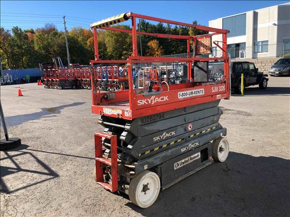 2014 Skyjack SJIII3226 Scissor Lift