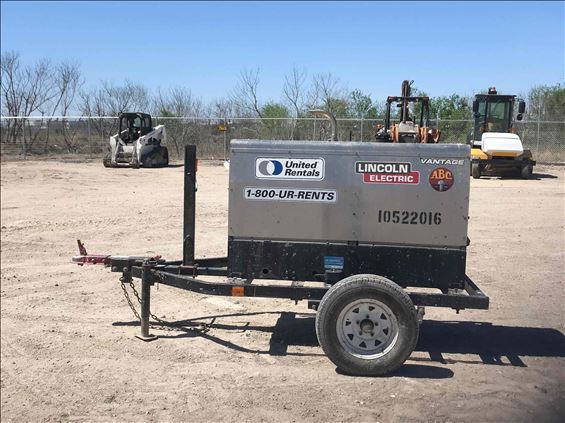 2016 Lincoln Electric Vantage 300 Welder