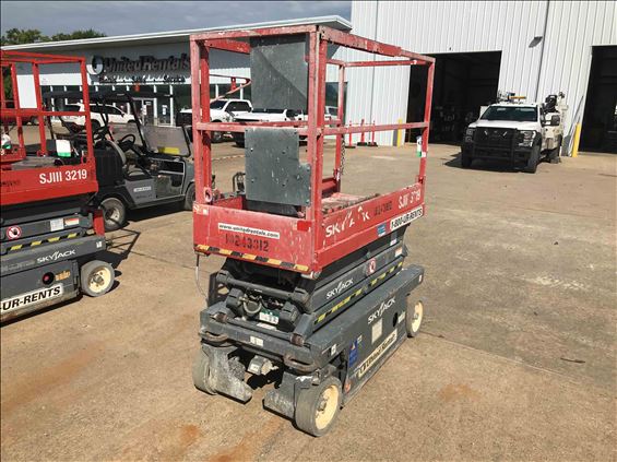 2014 Skyjack SJIII3219 Scissor Lift