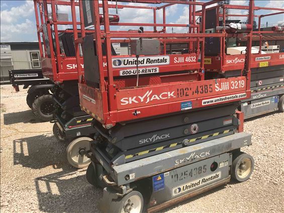2014 Skyjack SJIII3219 Scissor Lift