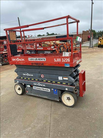 2014 Skyjack SJIII3226 Scissor Lift