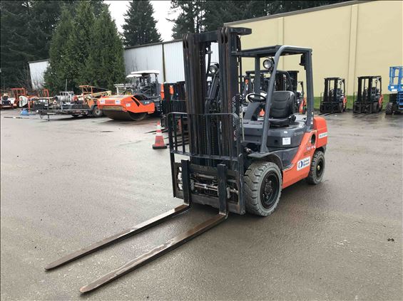 2014 Toyota 8FDU30 Warehouse Forklift