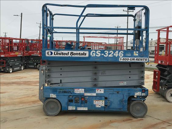 2013 Genie GS-3246 Scissor Lift