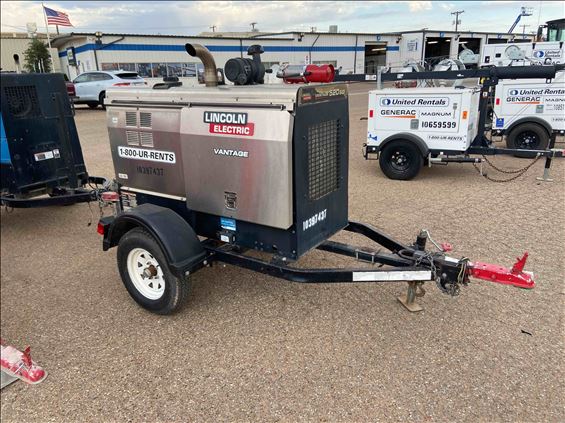 2015 Lincoln Electric VANTAGE 520 Welder
