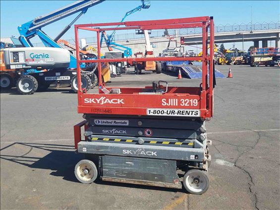 2014 Skyjack SJIII3219 Scissor Lift