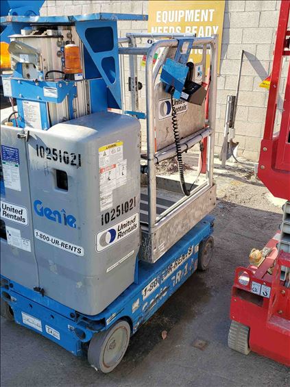 2014 Genie GR-12 Scissor Lift