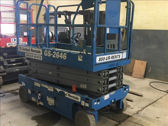 2013 Genie GS-2646 Scissor Lift