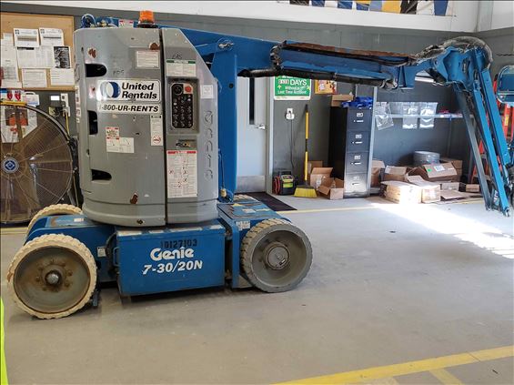2013 Genie Z-30/20N RJ Boom Lift