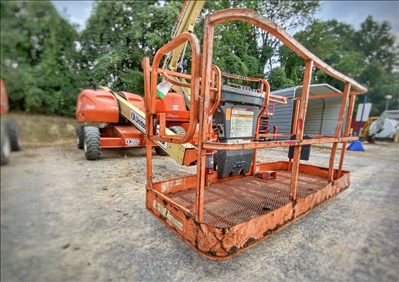 2013 JLG 400S Boom Lift