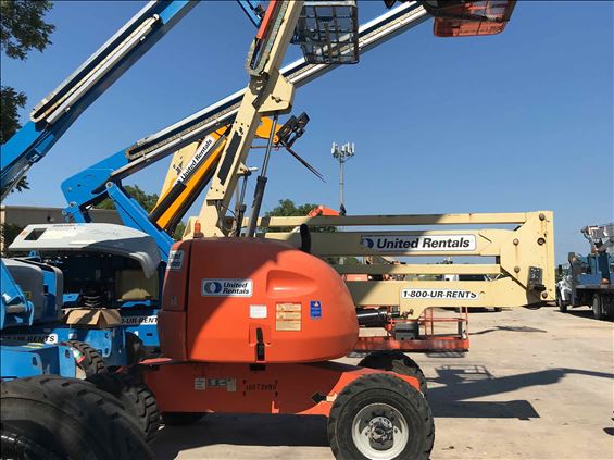 2012 JLG 450AJ