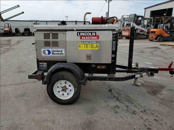 2017 Lincoln Electric VANTAGE 500 Welder