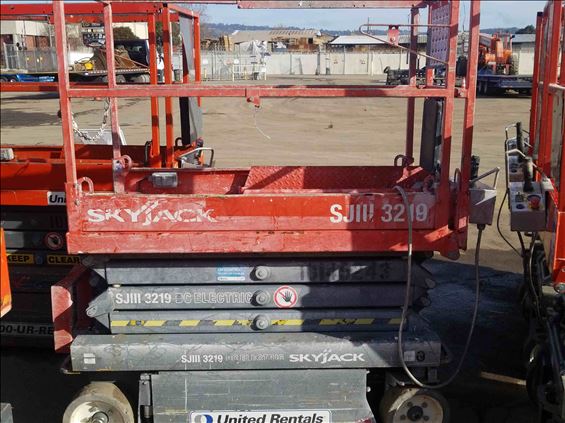 2013 Skyjack SJIII3219 Scissor Lift