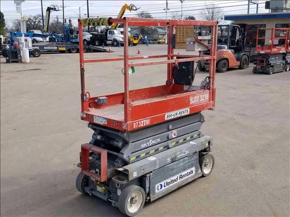 2015 Skyjack SJIII3219 Scissor Lift
