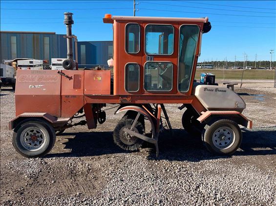 2014 Broce Broom KR-350