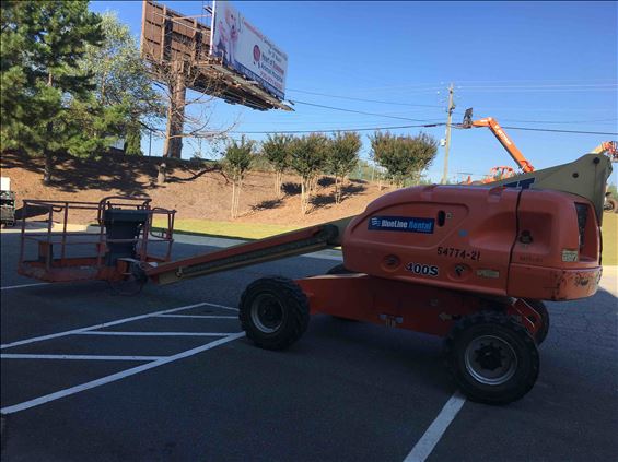 2011 JLG 400S Boom Lift