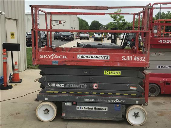 2013 Skyjack SJIII4632 Scissor Lift