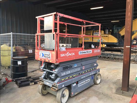 2013 Skyjack SJIII3226 Scissor Lift