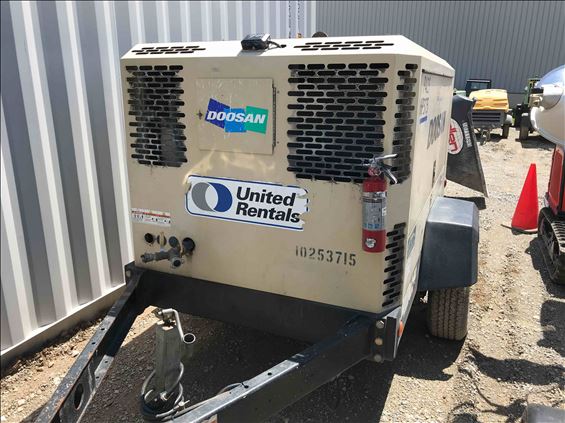 2014 Doosan P425/HP375WCUT4 Air Compressor