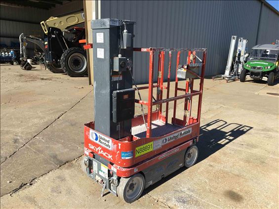 2014 Skyjack SJ16 Scissor Lift