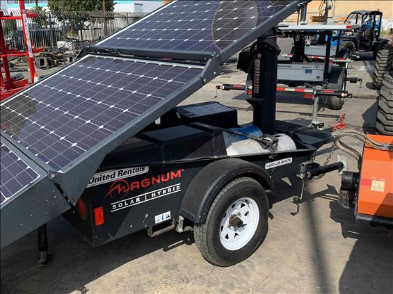 2015 Magnum Pro MLTS4000S Towable Light Tower