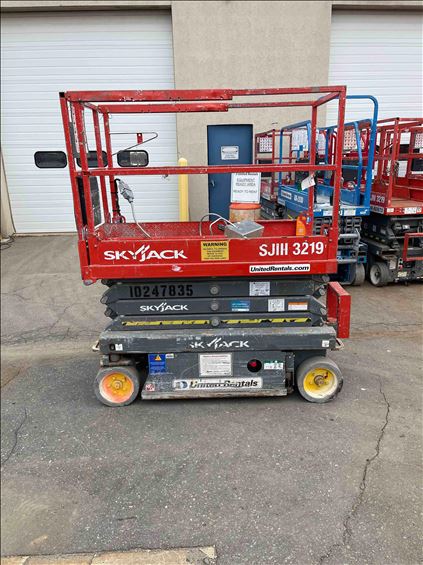 2014 Skyjack SJIII3219 Scissor Lift