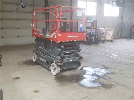 2015 Skyjack SJIII4632 Scissor Lift