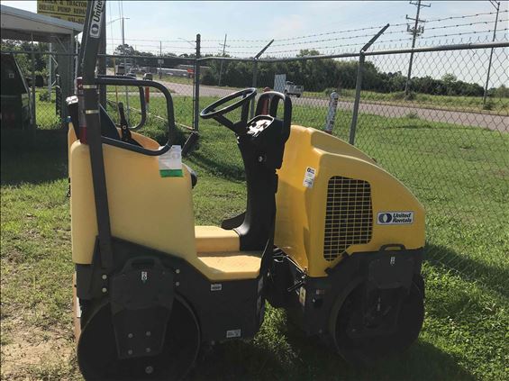 2017 Wacker Neuson RD 12A-90 Ride-On Roller