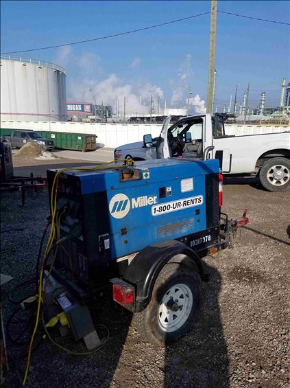 2014 Miller Welders Big Blue 300 Welder