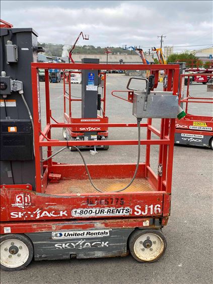 2015 Skyjack SJ16 Scissor Lift
