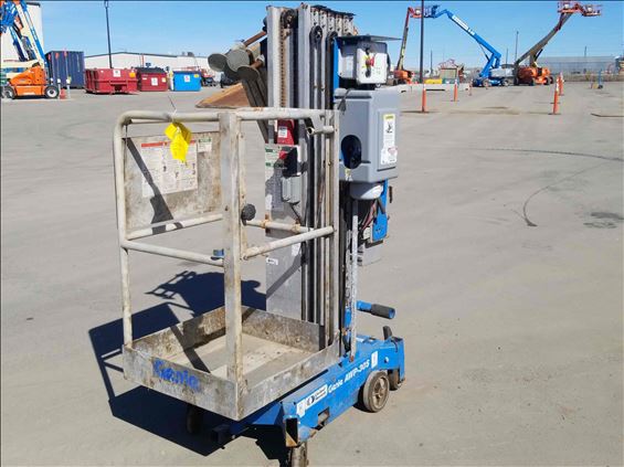 2014 Genie AWP-30SDC Pusharound Lift