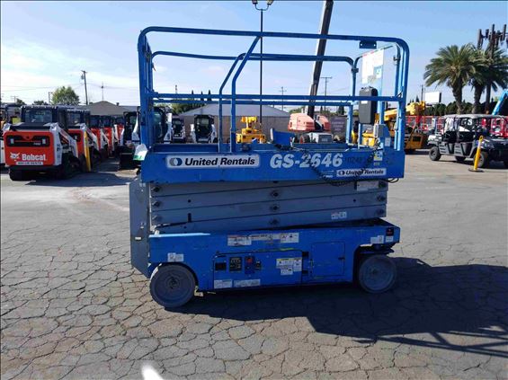 2014 Genie GS-2646 Scissor Lift
