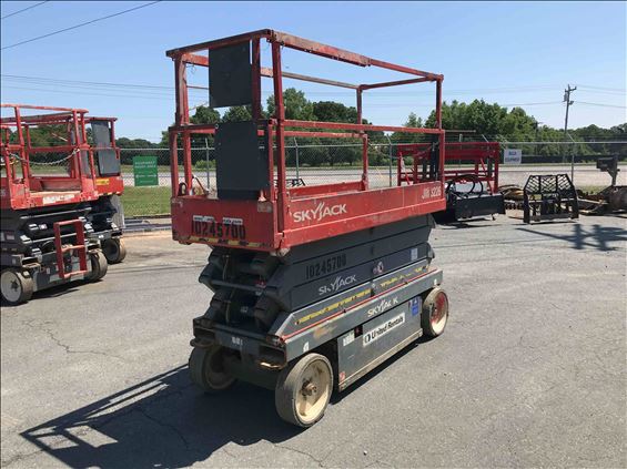 2014 Skyjack SJIII3226 Scissor Lift