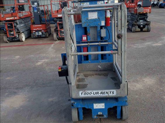 2014 Genie GR-12 Scissor Lift