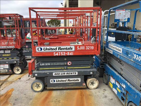 2013 Skyjack SJIII3219 Scissor Lift