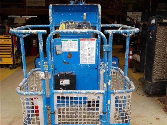 2013 Genie Z-30/20N RJ Boom Lift