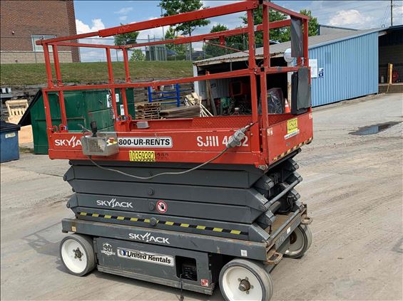 2015 Skyjack SJIII4632 Scissor Lift