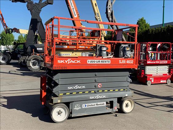 2015 Skyjack SJIII4632 Scissor Lift