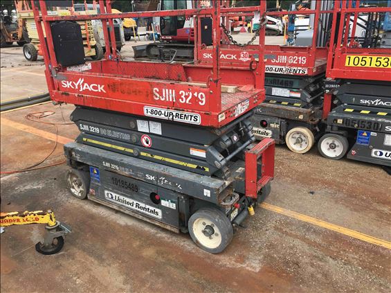 2013 Skyjack SJIII3219 Scissor Lift
