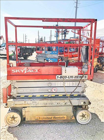 2013 Skyjack SJIII3219 Scissor Lift