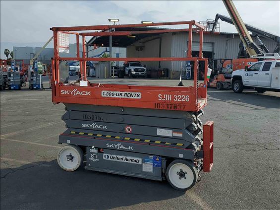 2015 Skyjack SJIII3226 Scissor Lift