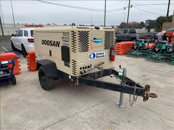 2014 Doosan P425/HP375WCUT4 Air Compressor
