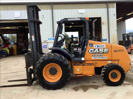 2016 Case 588H Rough Terrain Forklift