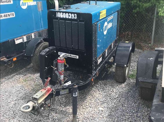 2017 Miller Welders BIG BLUE 400D Welder