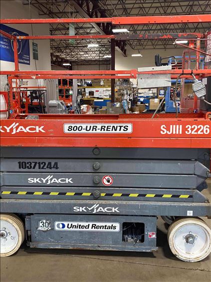 2015 Skyjack SJIII3226 Scissor Lift