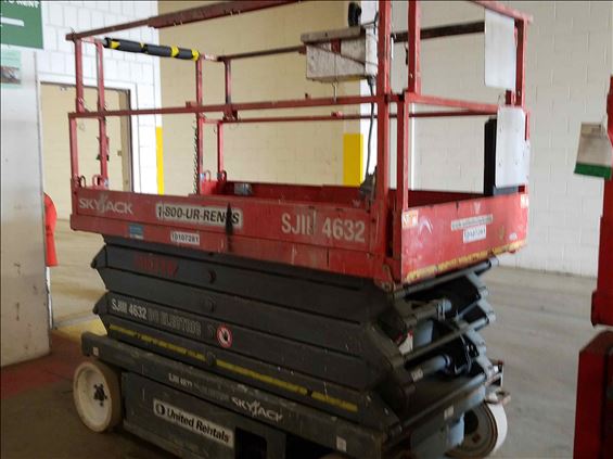 2013 Skyjack SJIII4632 Scissor Lift