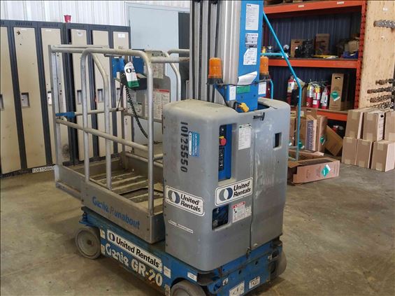 2013 Genie GR-20 Scissor Lift