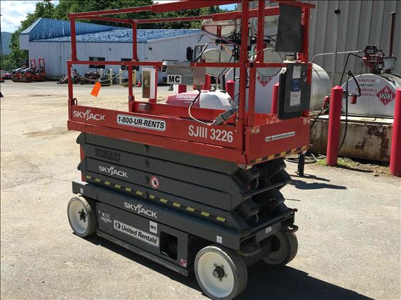 2015 Skyjack SJIII3226 Scissor Lift