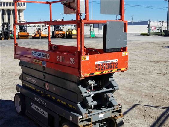 2013 Skyjack SJIII3226 Scissor Lift